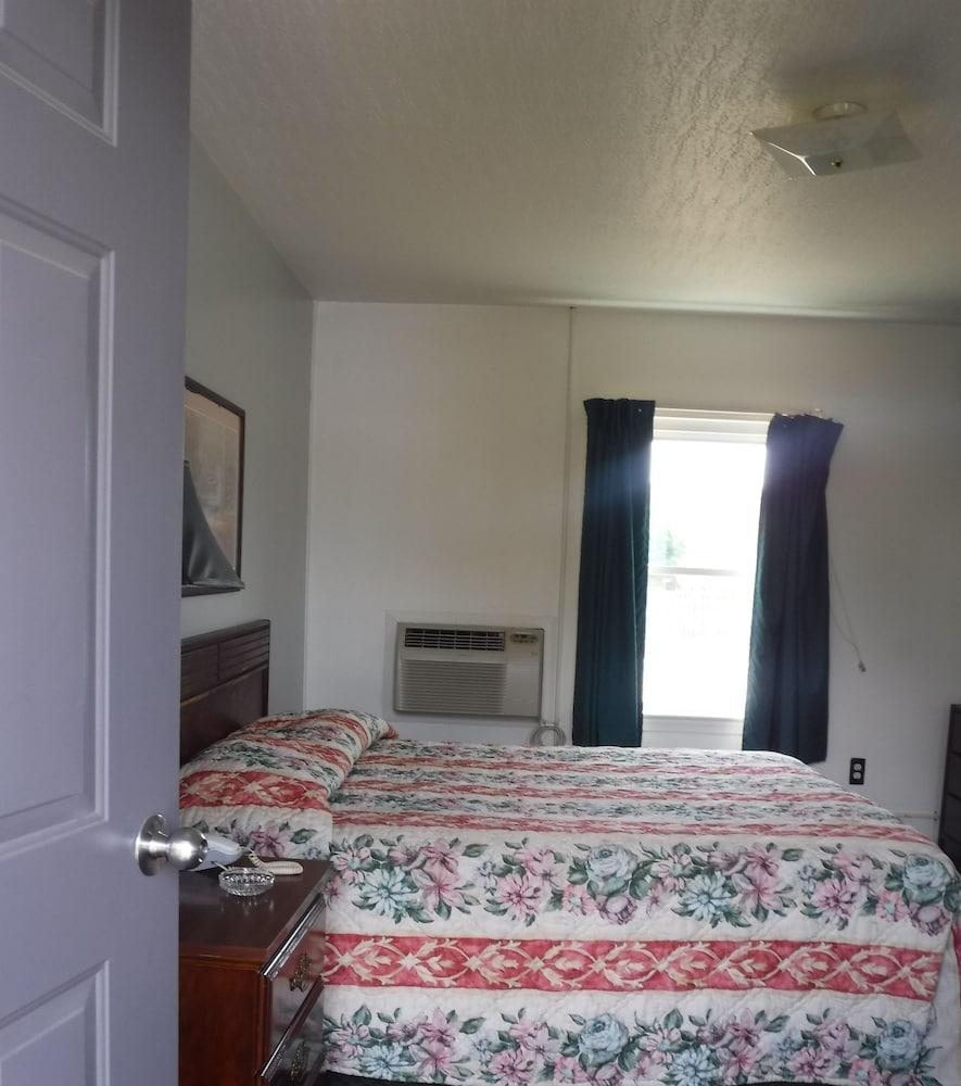 Blue Ridge Motel photo 14