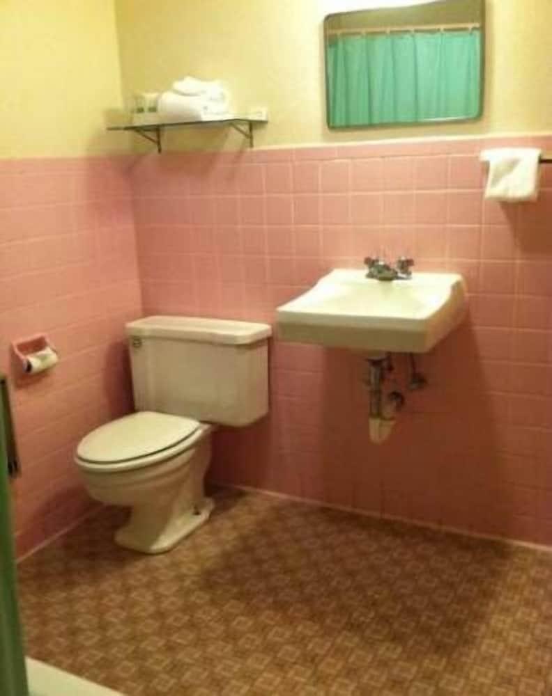 College Inn photo 12