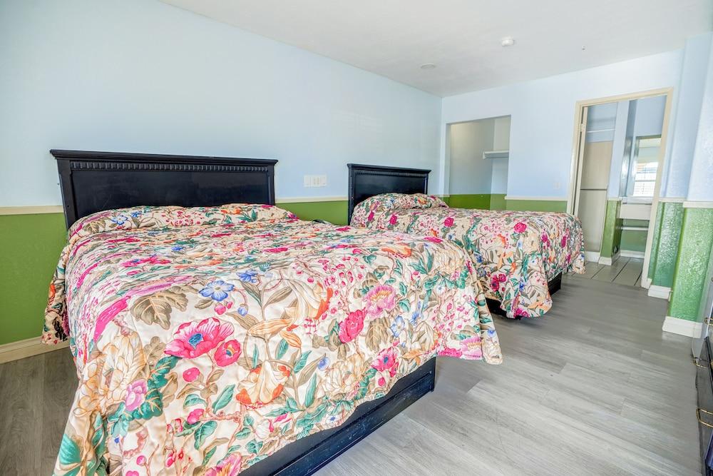 Day&Night Inn photo 26