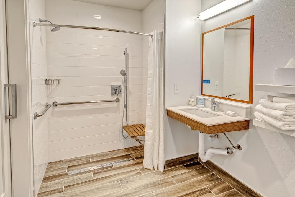 Hampton Inn Vallejo photo 13