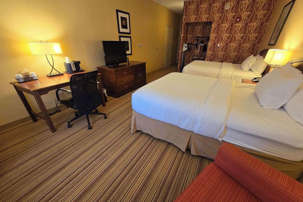 Country Inn & Suites by Radisson, Convention Center photo 55