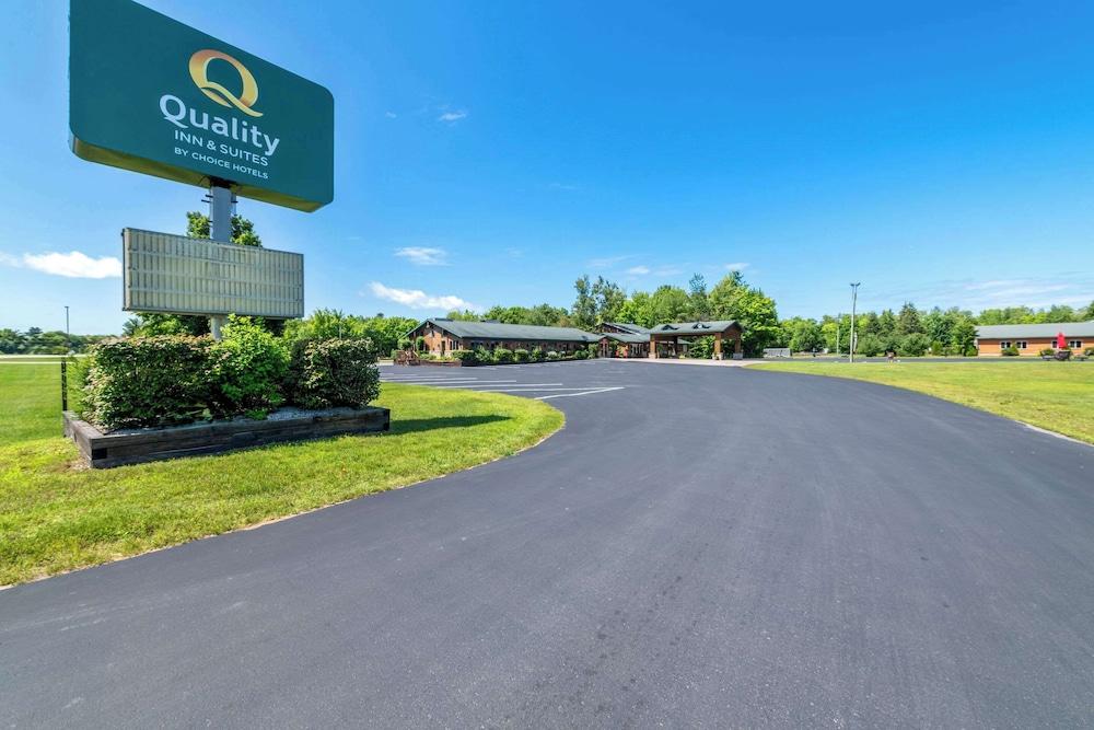 Quality Inn & Suites Munising photo 37