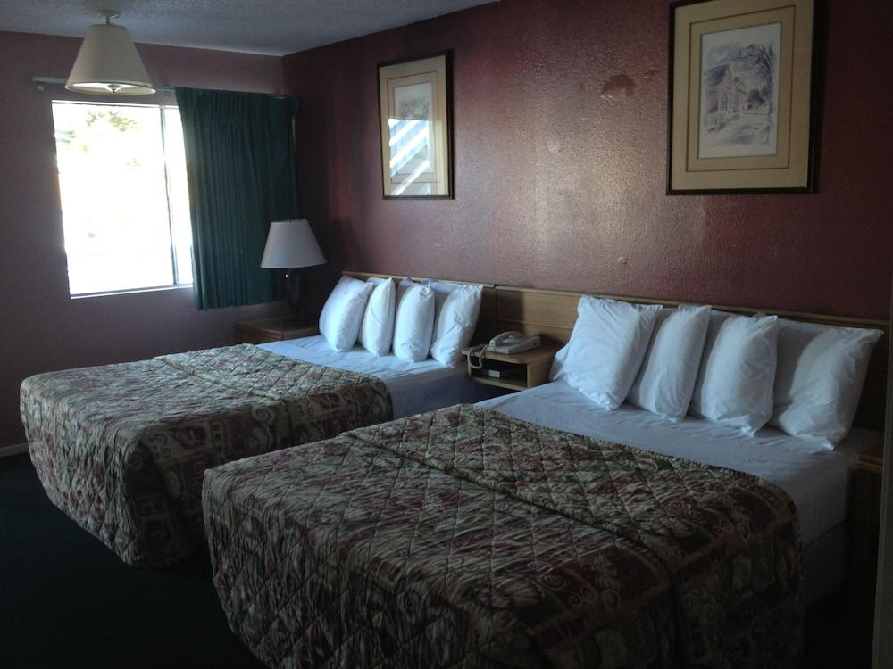 Blue Seal Inn photo 8