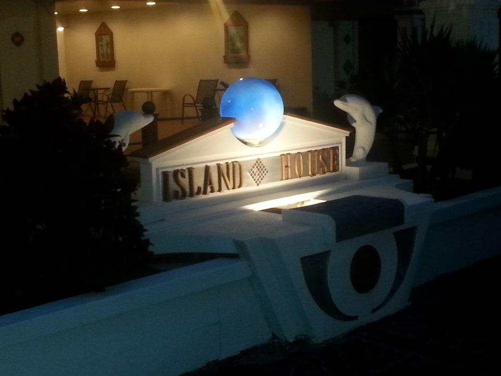 Island House Hotel photo 66