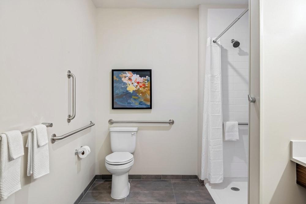 Everhome Suites Somerset - South Brunswick photo 41