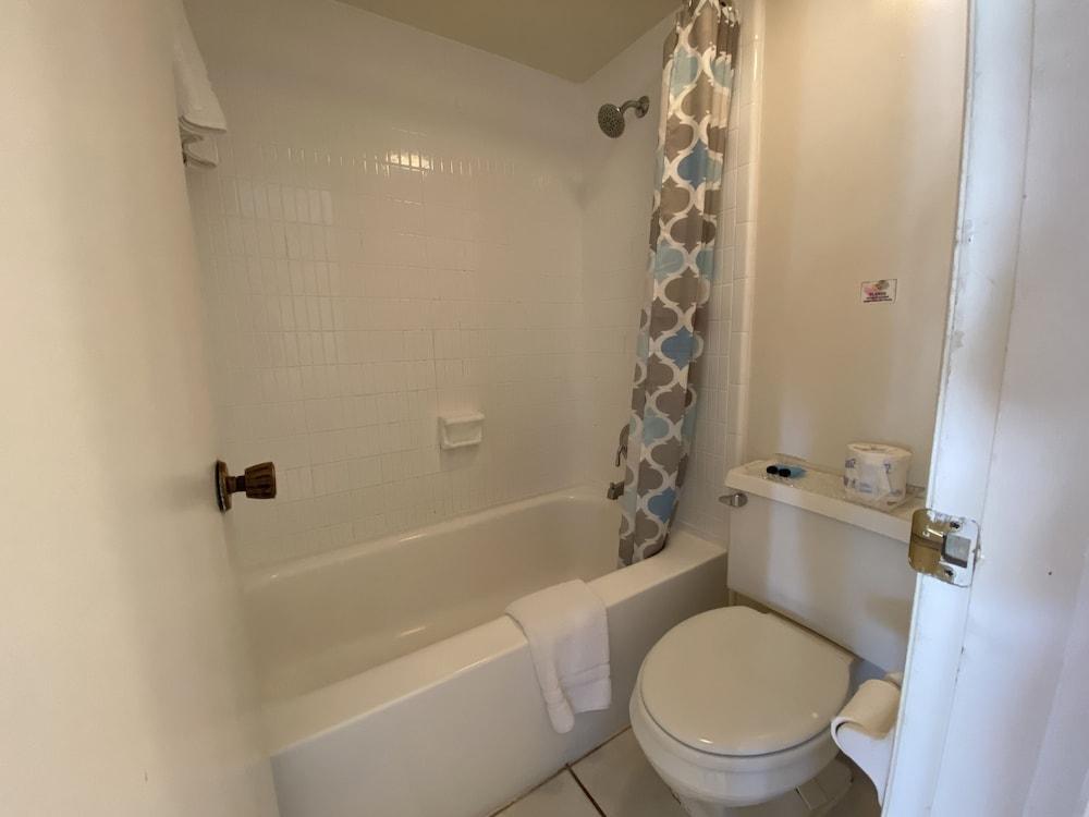 Bonita Beach Inn and Suites photo 7