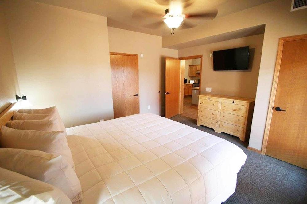 Woodside Old Towne Hotel photo 4