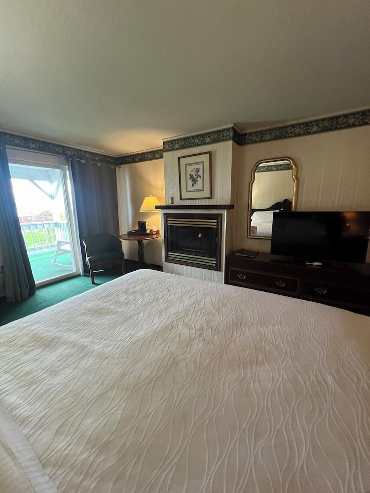 Webb's Year Round Resort photo 4