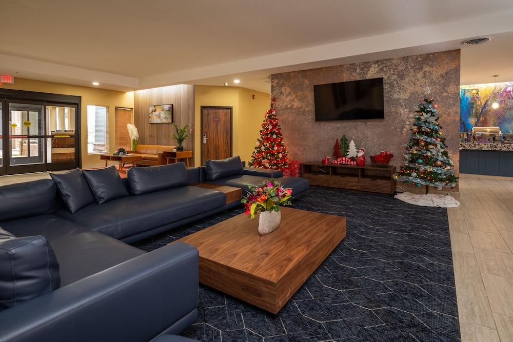 Endeavor Inn & Suites, Trademark Collection by Wyndham photo 5