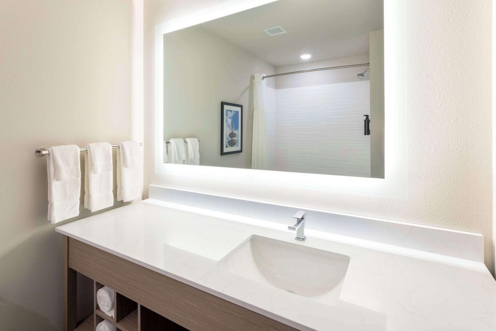 GrandStay Hotel & Suites photo 18