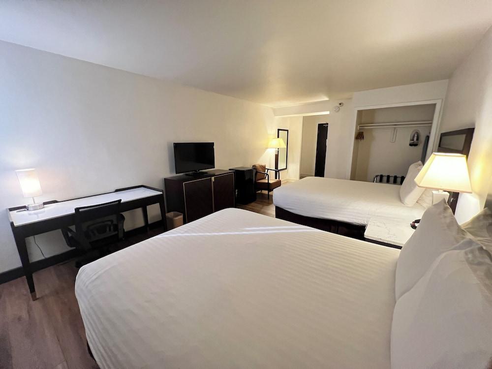 Alhambra Hotel photo 14