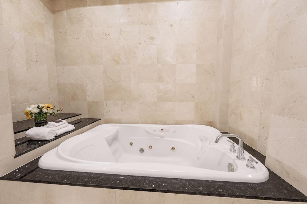 Rio Hotel & Casino, a Destination by Hyatt Hotel photo 73