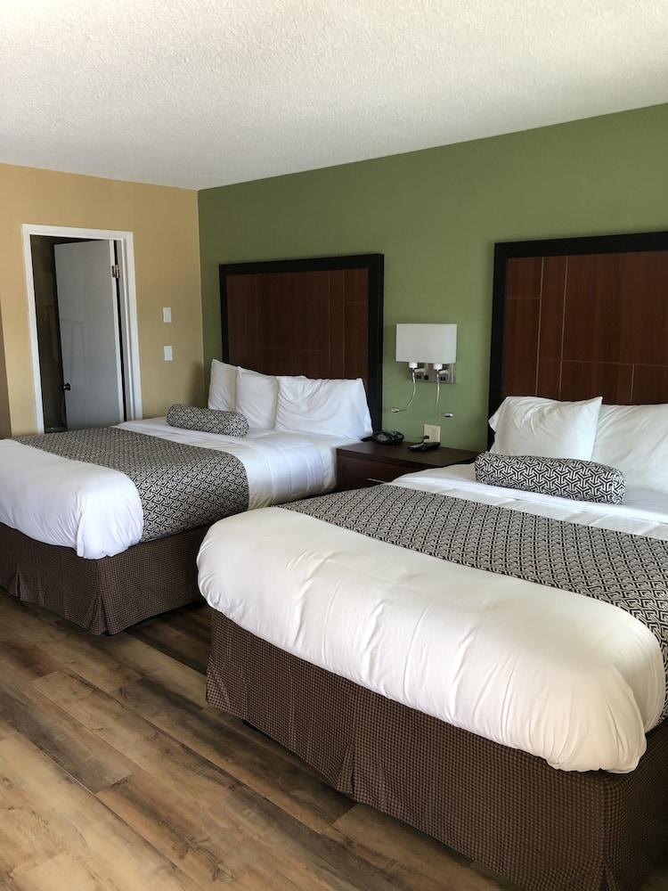Knight's Inn Motel photo 24