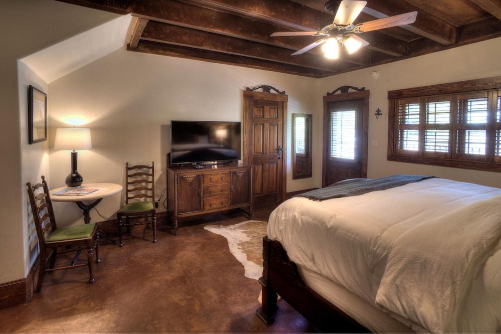 The Winchester Lodge photo 32