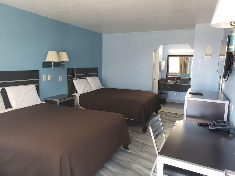 Regency Inn photo 2