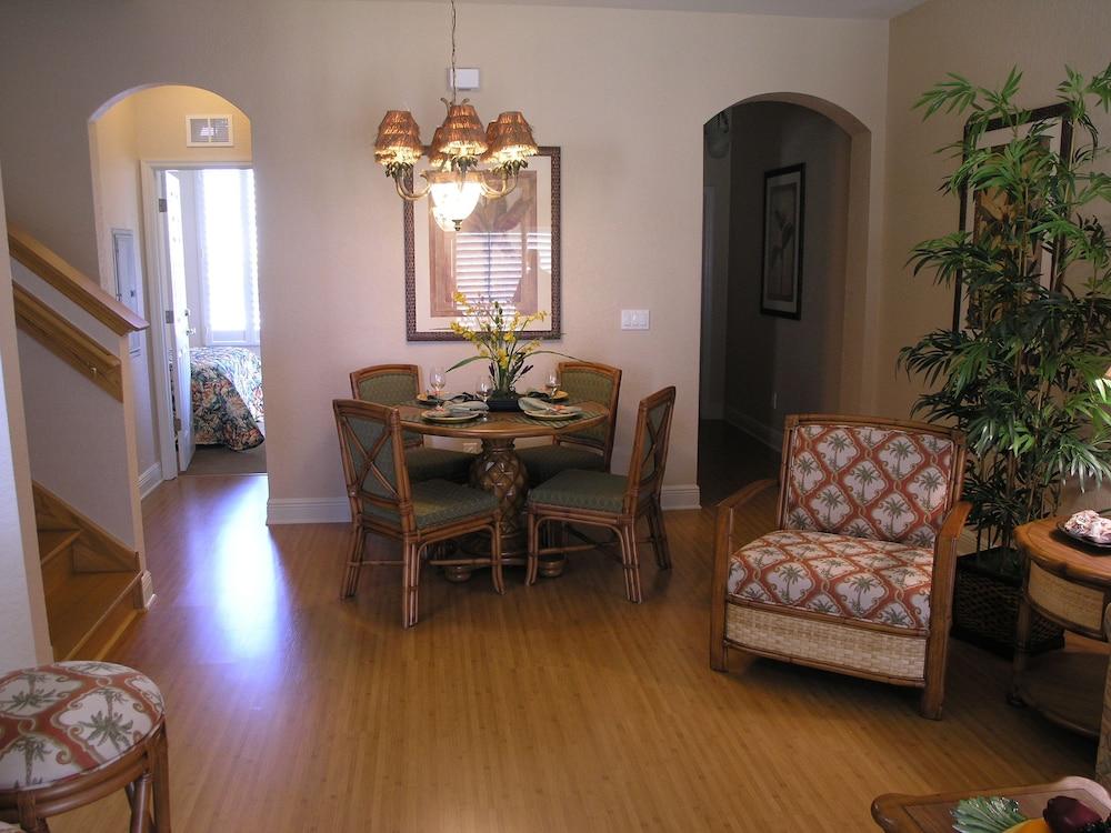 Villas At Regal Palms photo 7