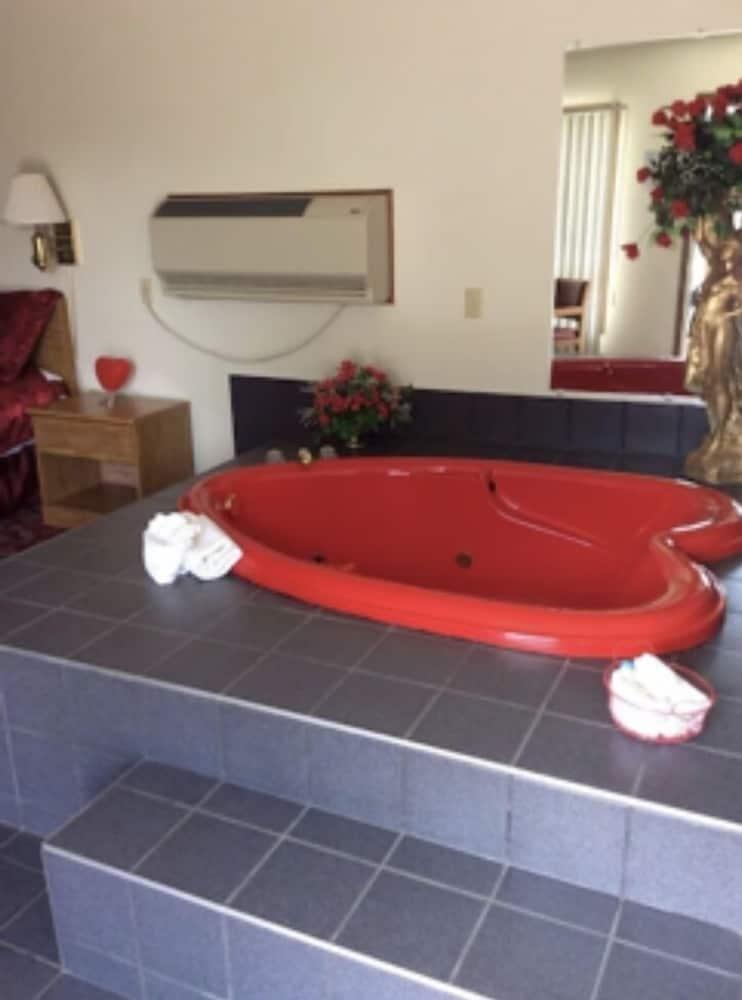 Spring Hill Motel photo 21