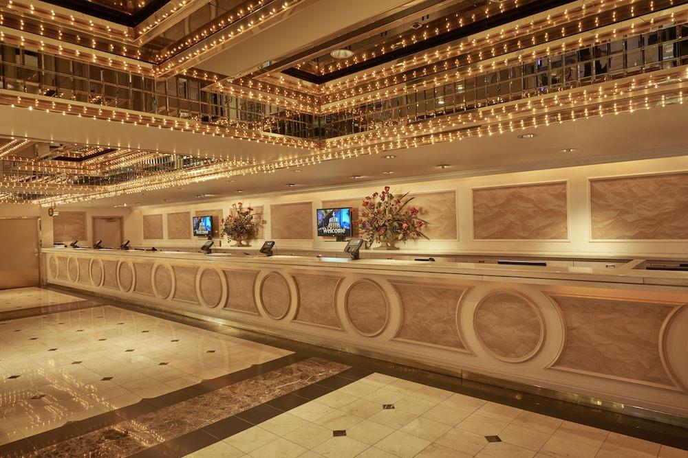 Four Queens Hotel and Casino photo 1