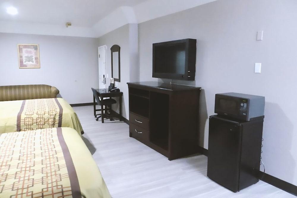 Blue Way Inn & Suites By Jasper Houston photo 14