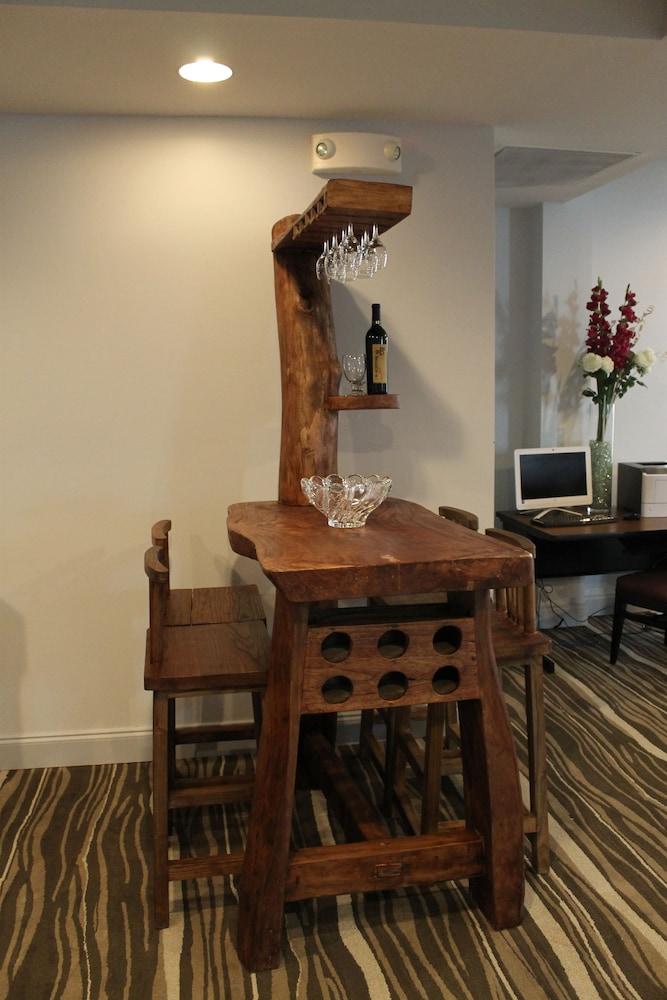 Regalia Hotel & Conference Center photo 11