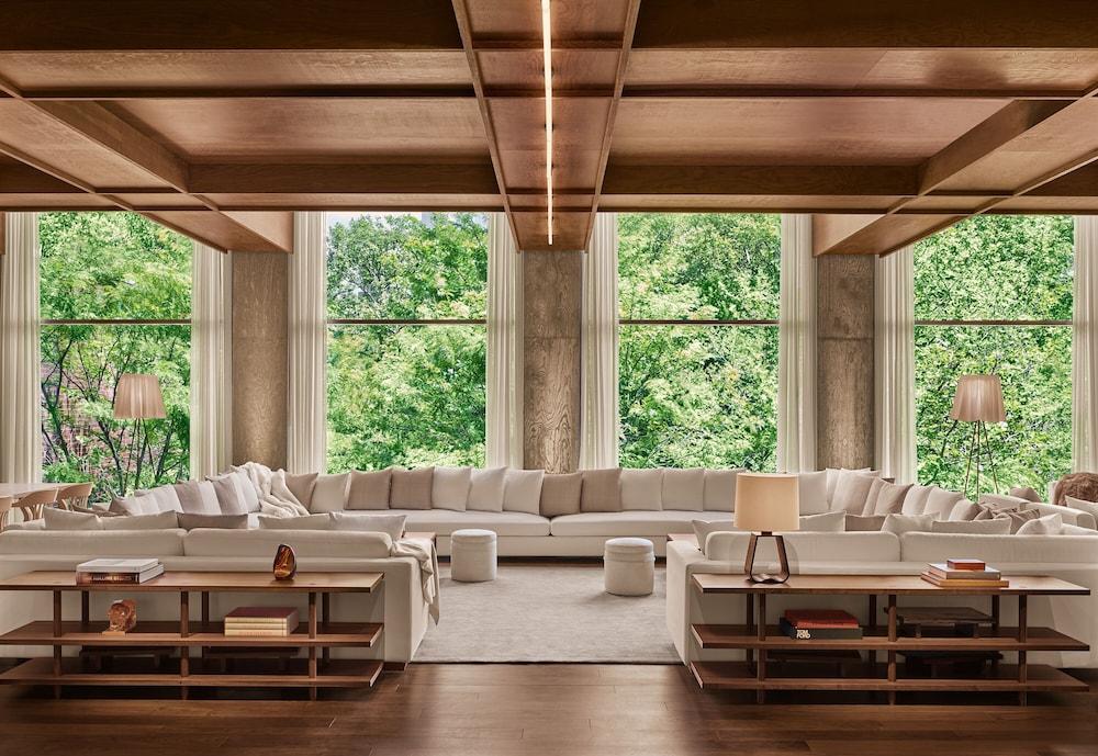PUBLIC, an Ian Schrager hotel photo 7