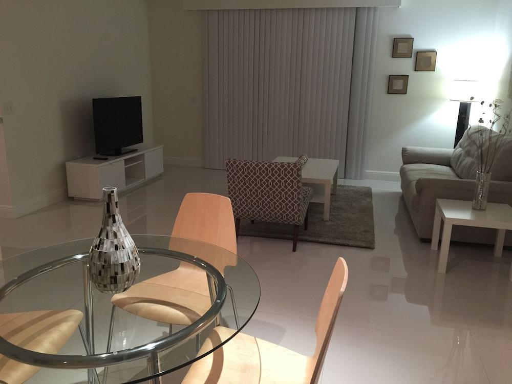 LYX Suites at Merrick Park in Coral Gables photo 41