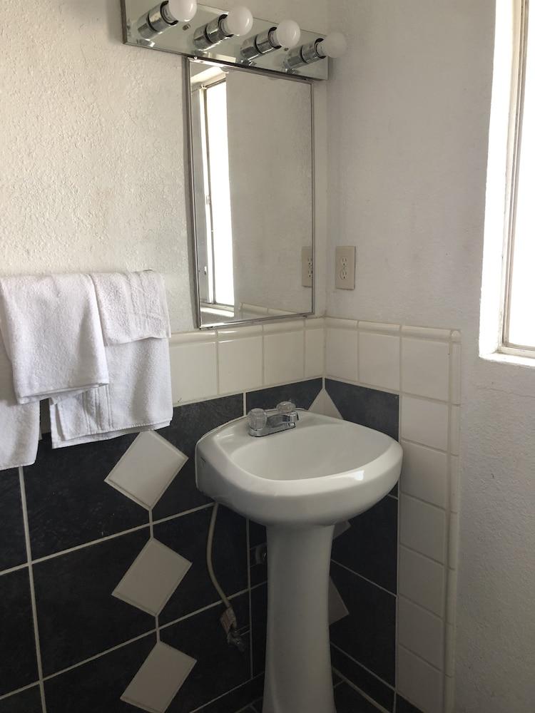 Ruta Motel photo 10