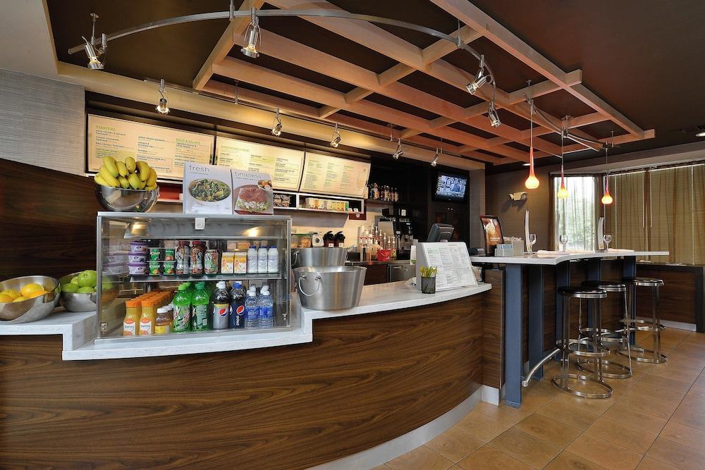 Courtyard By Marriott Bentonville photo 22