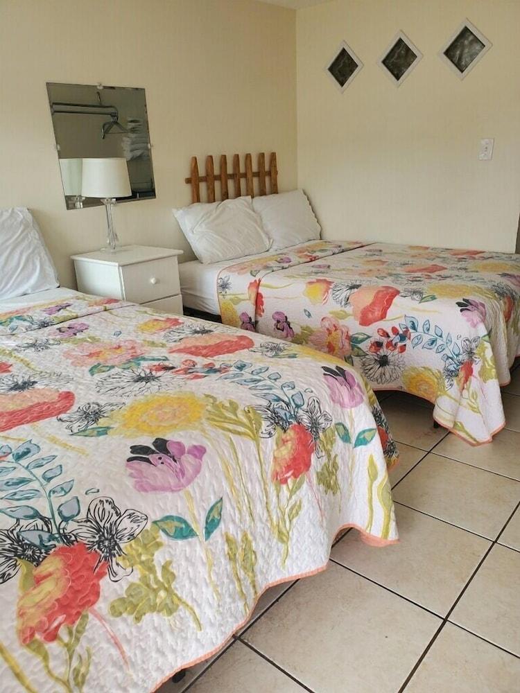 Sea Shell Motel photo 7