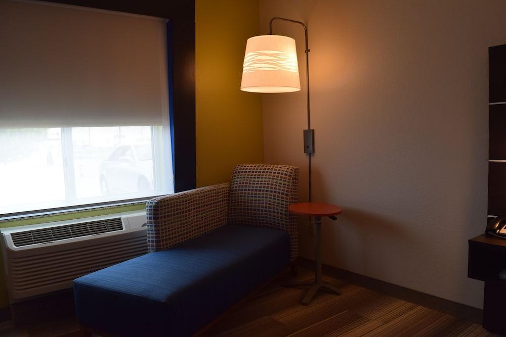 Holiday Inn Express Hotel & Suites Sparta by IHG photo 25