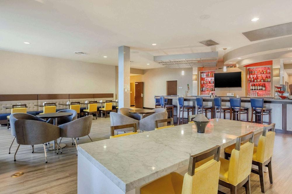 SpringHill Suites by Marriott Fort Collins photo 9