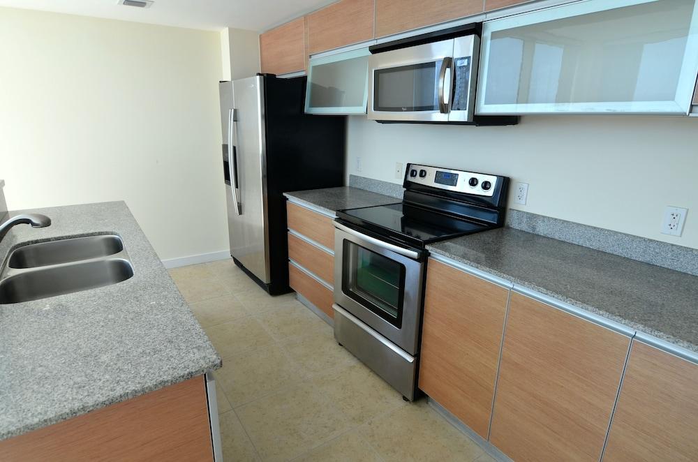 Riviera Luxury Living at River Oaks Marina and Tower photo 45