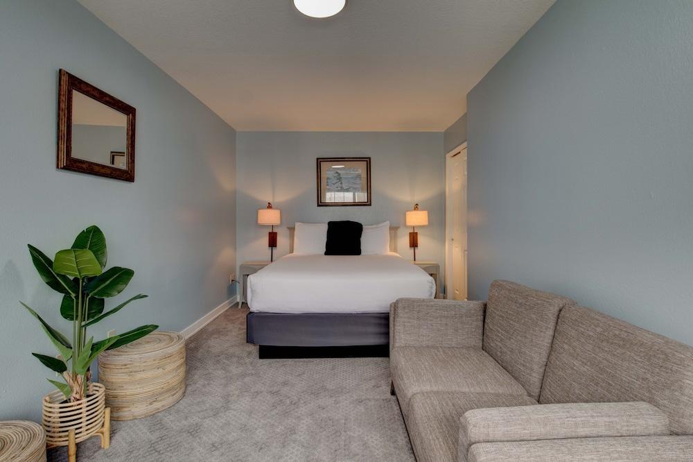 Inn of the Four Winds Oceanfront Seaside photo 47