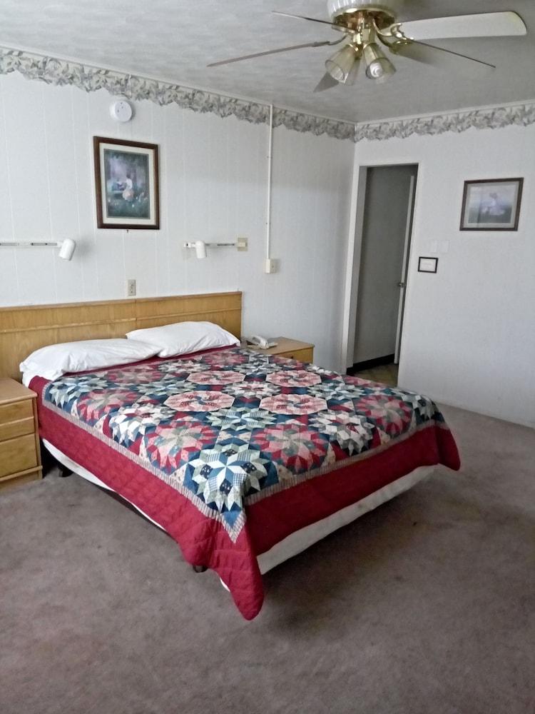 Willard Country Inn photo 8