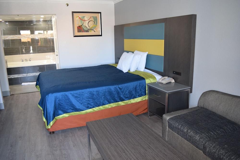 Budget Inn La Puente photo 37