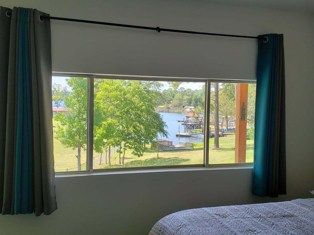 Indian Creek Lodge photo 9