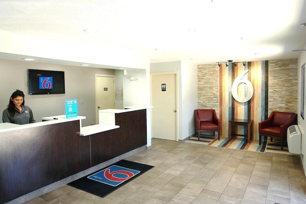 Motel 6 Hattiesburg, MS photo 3