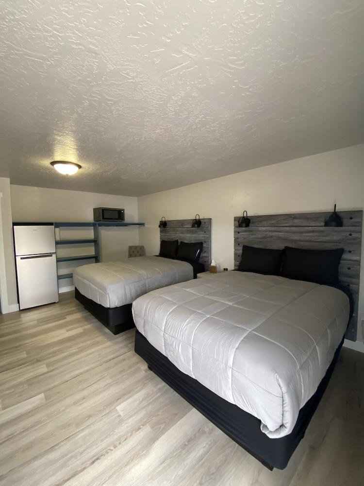 CB&M Executive Suites photo 5