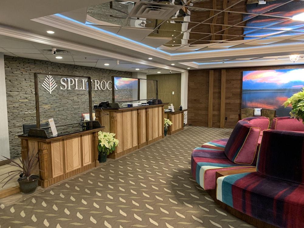 Split Rock Resort photo 4