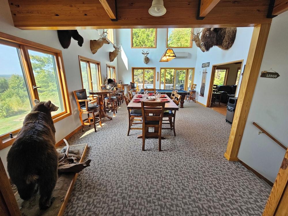 Bear Mountain Lodge photo 20
