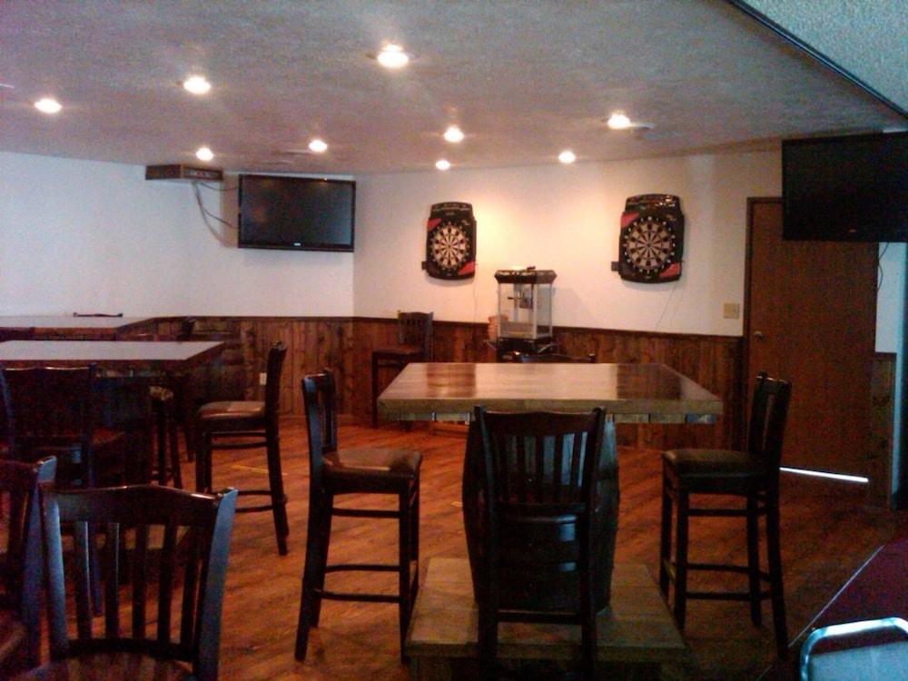 Boarders Inn & Suites by Cobblestone Hotels - Munising photo 33