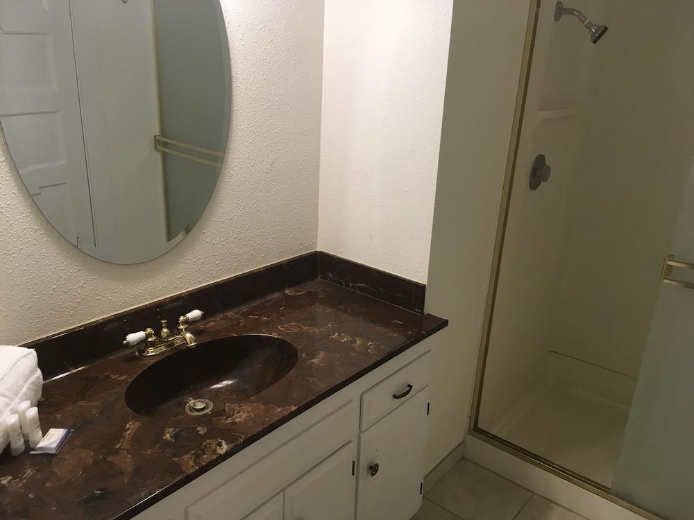 Hotel Burgess photo 22