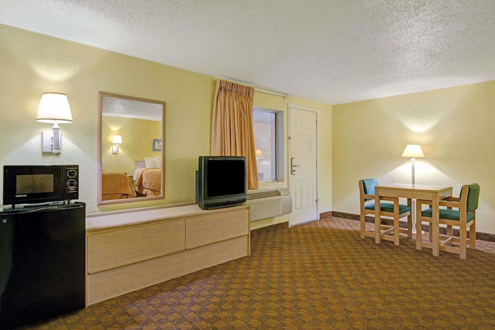 White Rock Inn photo 7
