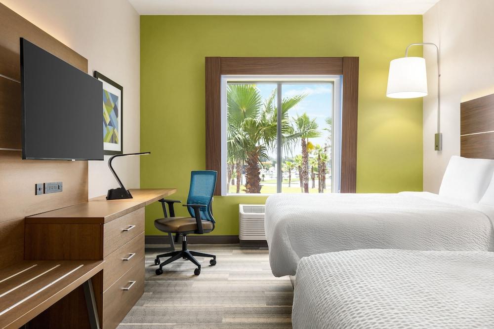 Holiday Inn Express Hotel & Suites Waycross by IHG photo 44