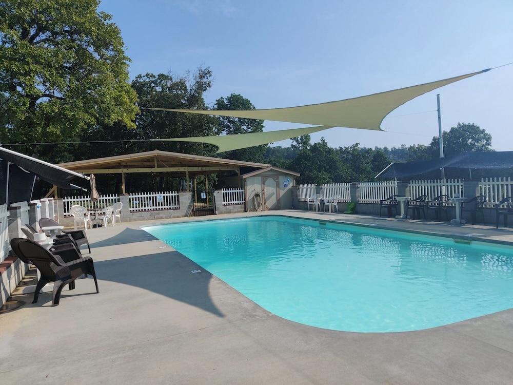 Kellers Kove Cabin and RV Resort photo 16
