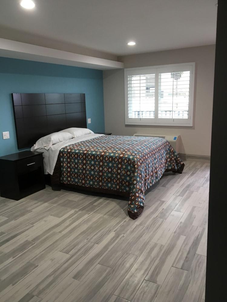 Clover Motel photo 18