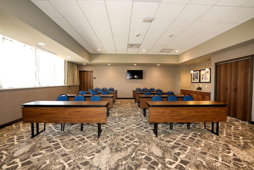 Hampton Inn & Suites Aurora South Denver photo 54