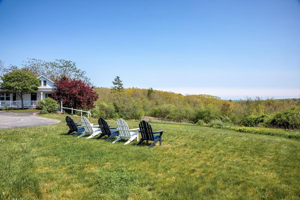 Glen Cove Inn & Suites photo 62