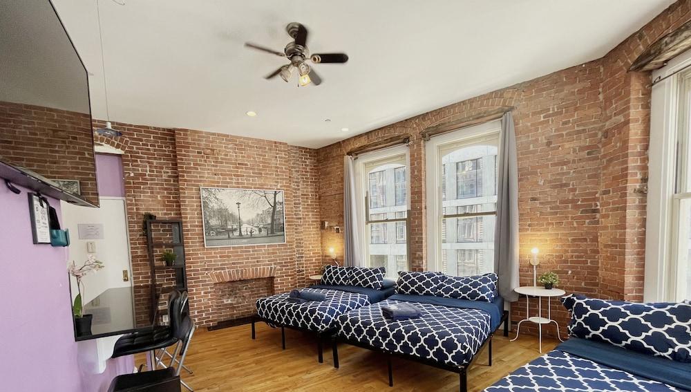 Macy Empire Apartments photo 6