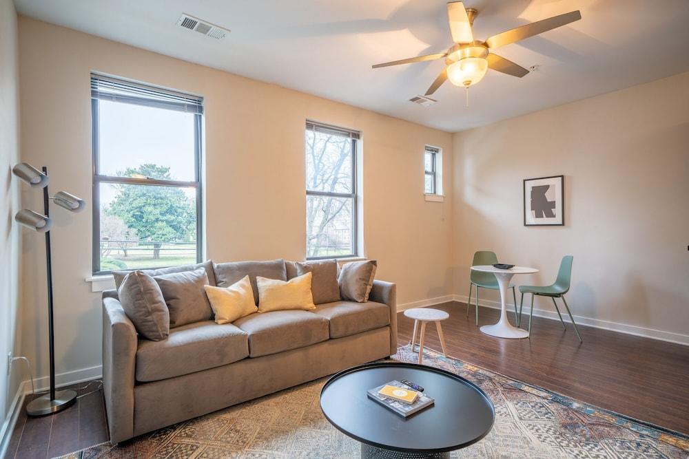 CozySuites Music Row photo 89
